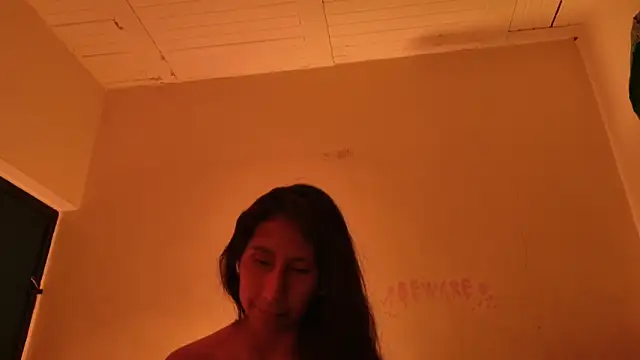 Snapshot of MoonLipsON- chatting on June 2026 12:19:01 AM MoonLipsON- online show from June 2026 12:19:01 AM