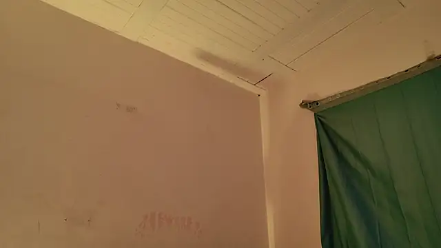 MoonLipsON- online show from April 2026 05:33:01 AM