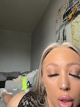 Sannababyy online show from March 2026 01:43:02 PM