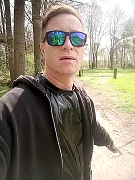 jefflatex45 online show from April 2026 11:28:01 AM