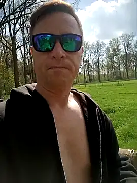 jefflatex45 online show from April 2026 11:04:01 AM