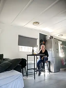 jefflatex45 online show from April 2026 12:40:01 PM