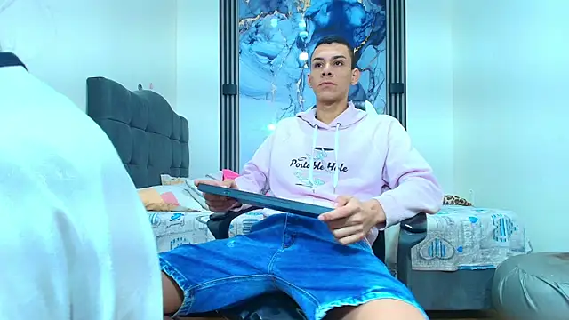 Valentina and sneider  online show from February 2026 07:14:01 PM