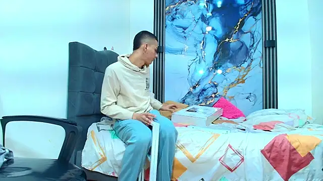 Valentina and sneider  online show from March 2026 07:17:01 PM