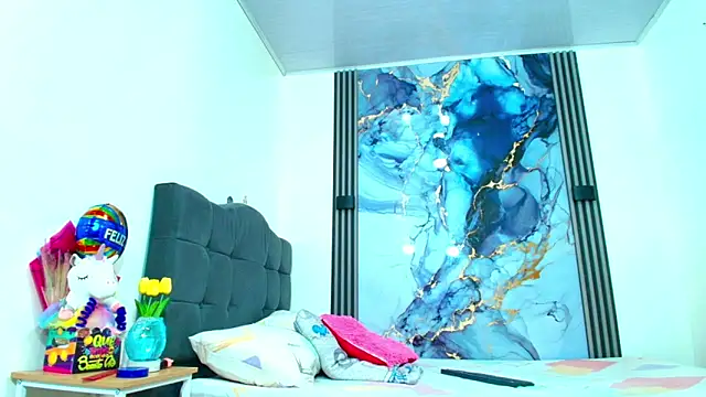 Valentina and sneider  online show from March 2026 11:05:01 PM