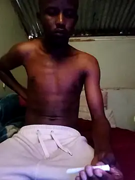 Snapshot of Maintee27 chatting on February 2026 06:33:01 AM Maintee27 online show from February 2026 06:33:01 AM