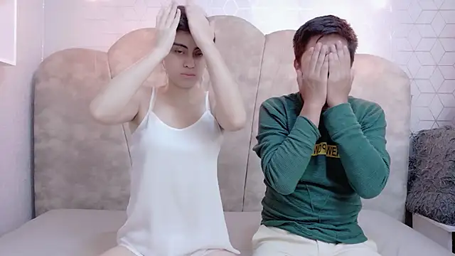 NatyAndAlex online show from December 2025 07:27:01 PM