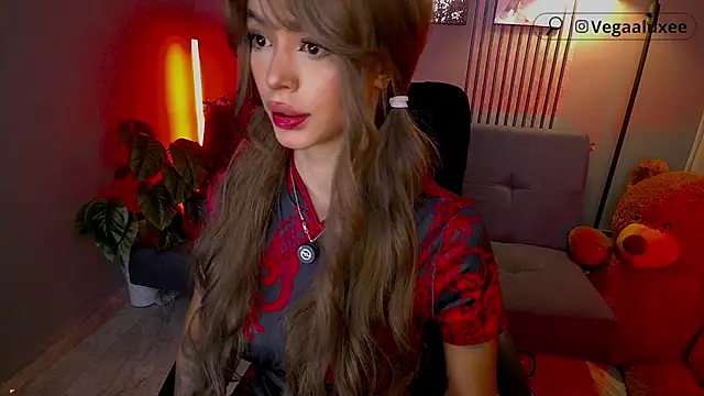 VegaLuxe online show from April 2026 03:35:01 PM