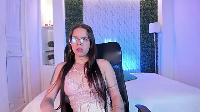 Agata Evanss online show from December 2025 10:54:02 AM