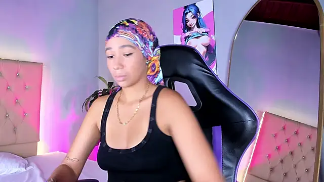 EmmaLawrence  online show from December 2025 08:14:02 PM