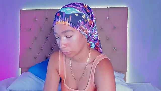 EmmaLawrence  online show from January 2026 07:51:01 PM