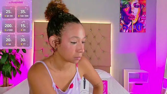 EmmaLawrence  online show from March 2026 09:03:01 AM