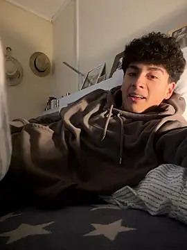 hungspanishtwink online show from January 2026 09:18:02 PM