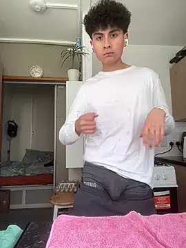 hungspanishtwink online show from April 2026 02:41:02 PM