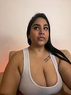 Snapshot of YenthCorona chatting on July 2026 03:46:01 AM YenthCorona online show from July 2026 03:46:01 AM