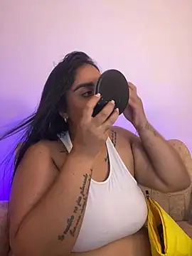 Snapshot of YenthCorona chatting on July 2026 02:52:01 AM YenthCorona online show from July 2026 02:52:01 AM