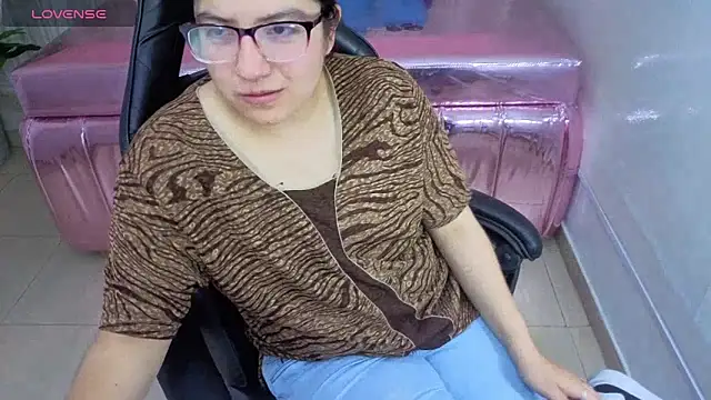 eva smit t online show from March 2026 02:44:02 AM