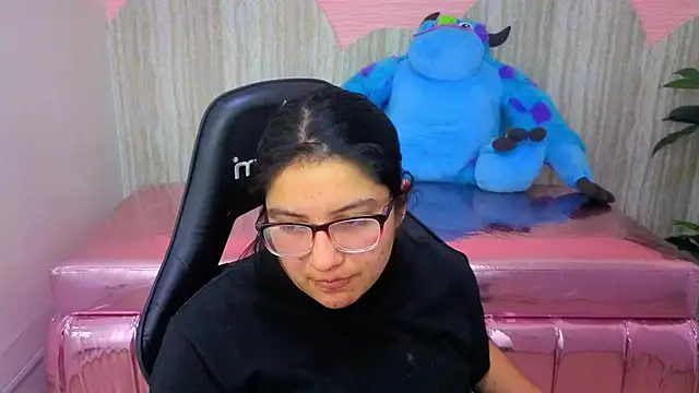 eva smit t online show from February 2026 02:33:01 AM