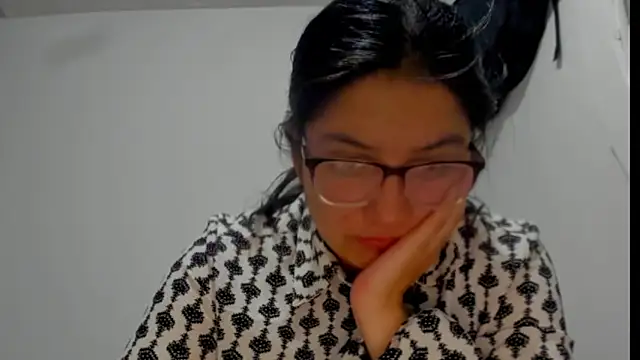 eva smit t online show from April 2026 02:40:01 AM