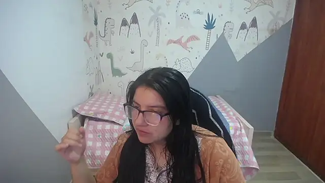 eva smit t online show from December 2025 02:48:02 AM