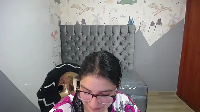 eva smit t online show from February 2026 02:18:01 AM