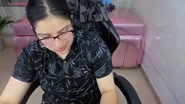 eva smit t online show from March 2026 02:29:02 AM