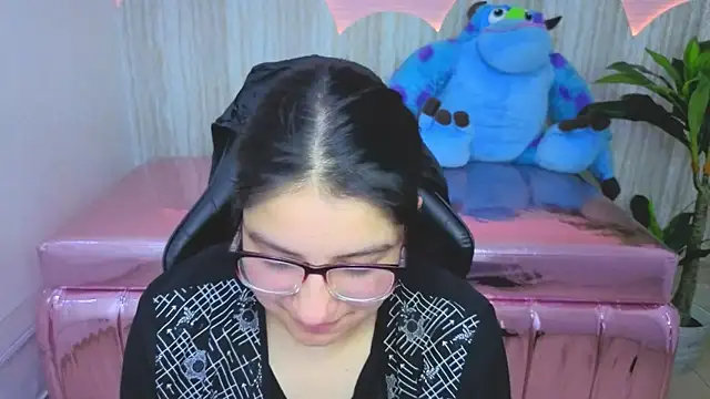 eva smit t online show from February 2026 03:38:02 AM