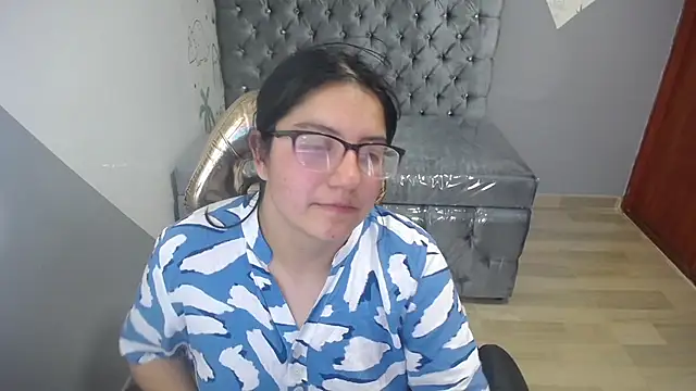 eva smit t online show from February 2026 02:53:01 AM