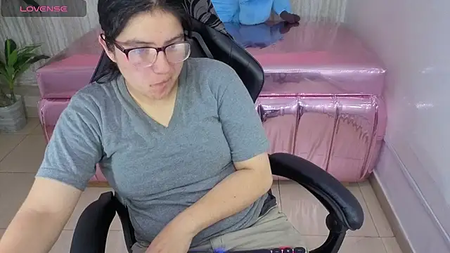 eva smit t online show from March 2026 02:37:02 AM