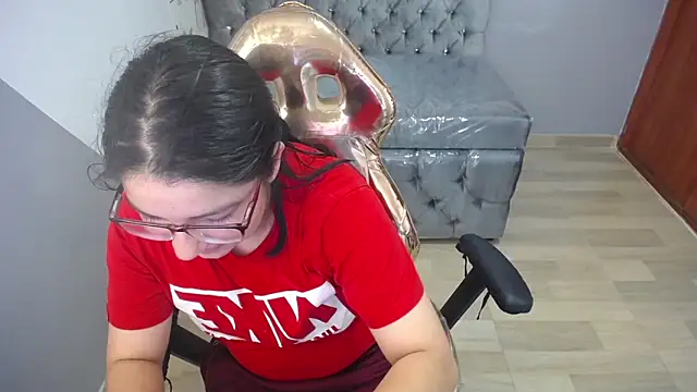 eva smit t online show from February 2026 02:15:02 PM