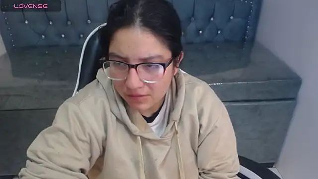 eva smit t online show from April 2026 02:58:01 AM