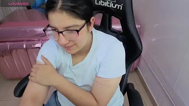 eva smit t online show from March 2026 02:05:02 AM