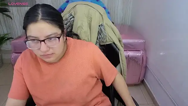 eva smit t online show from February 2026 02:33:01 AM