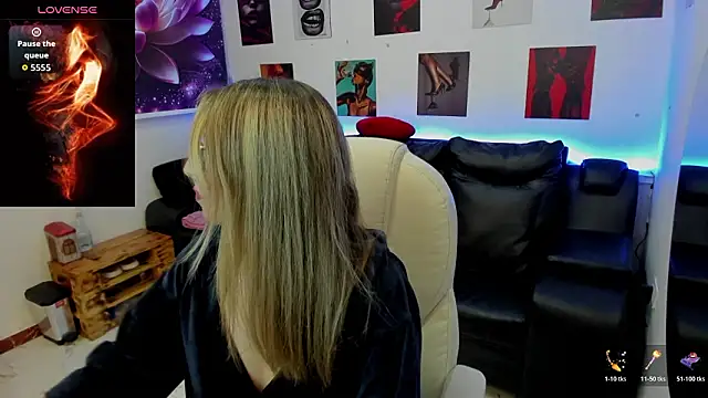 Snapshot of Scarlett_079 chatting on February 2026 12:17:02 PM Scarlett 079 online show from February 2026 12:17:02 PM