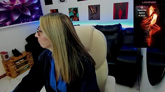 Snapshot of Scarlett_079 chatting on February 2026 11:41:01 AM Scarlett 079 online show from February 2026 11:41:01 AM