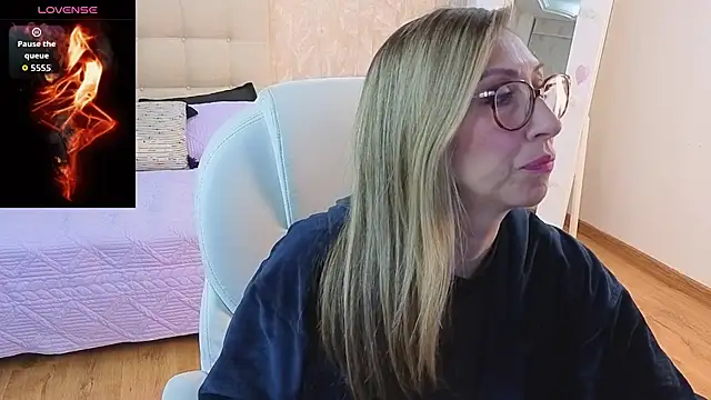 Scarlett 079 online show from March 2026 12:12:01 PM