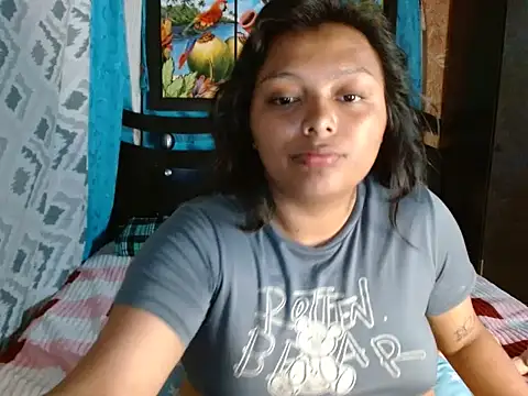 Snapshot of caro_lil chatting on February 2026 11:27:02 PM caro lil online show from February 2026 11:27:02 PM