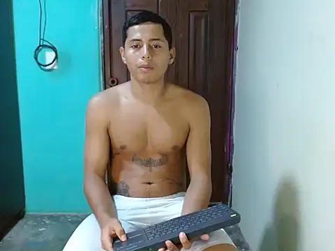 caro lil online show from April 2026 10:00:02 PM