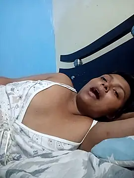 caro lil online show from March 2026 01:40:01 AM