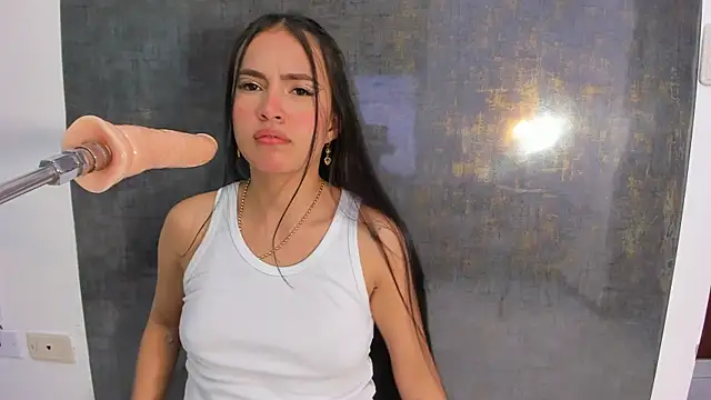 antonella guzman  online show from December 2025 08:28:02 PM