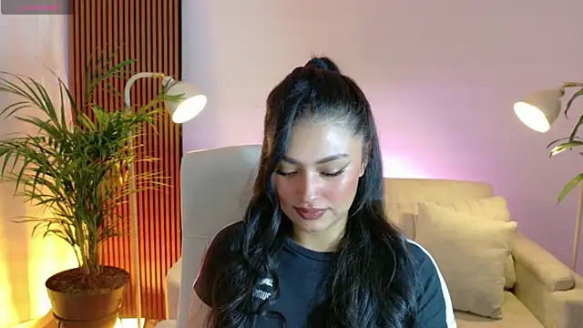 victoria   moon online show from February 2026 01:30:01 PM