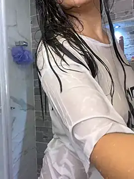 victoria   moon online show from January 2026 07:06:02 PM