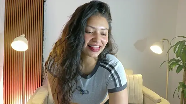 victoria   moon online show from May 2026 01:47:02 PM