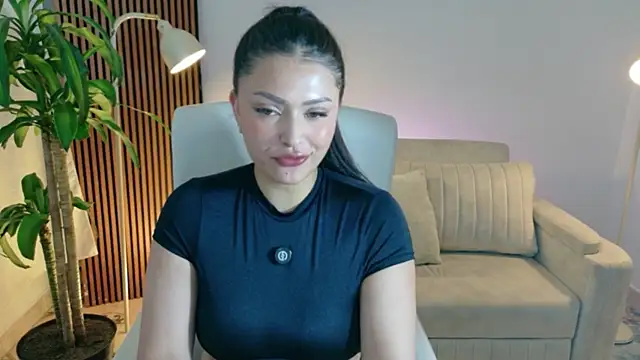victoria   moon online show from April 2026 05:30:01 PM