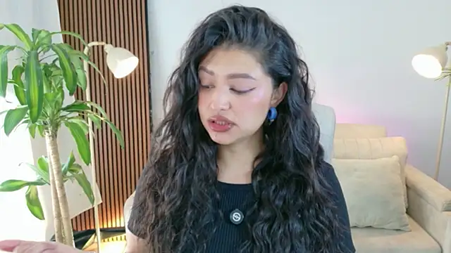 victoria   moon online show from April 2026 01:59:02 PM