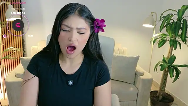 victoria   moon online show from May 2026 01:50:02 PM