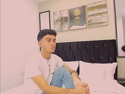 Snapshot of Feiccer_Thomson1 chatting on December 2025 09:03:02 PM Feiccer Thomson1 online show from December 2025 09:03:02 PM