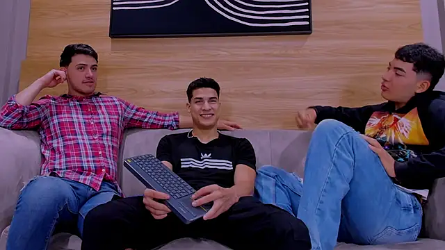 Snapshot of big__friends chatting on December 2025 01:49:01 PM big friends online show from December 2025 01:49:01 PM