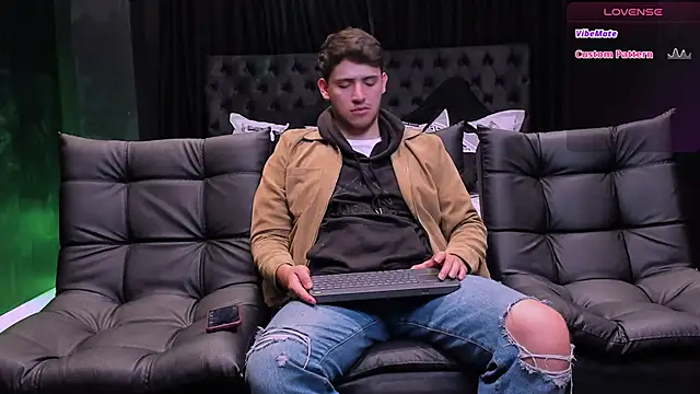 Snapshot of big__friends chatting on February 2026 12:29:01 AM big friends online show from February 2026 12:29:01 AM