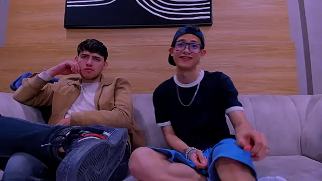 Snapshot of big__friends chatting on December 2025 01:43:02 PM big friends online show from December 2025 01:43:02 PM